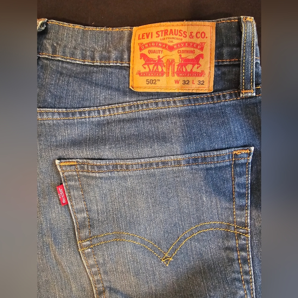 Vintage Levi's 502 jeans
